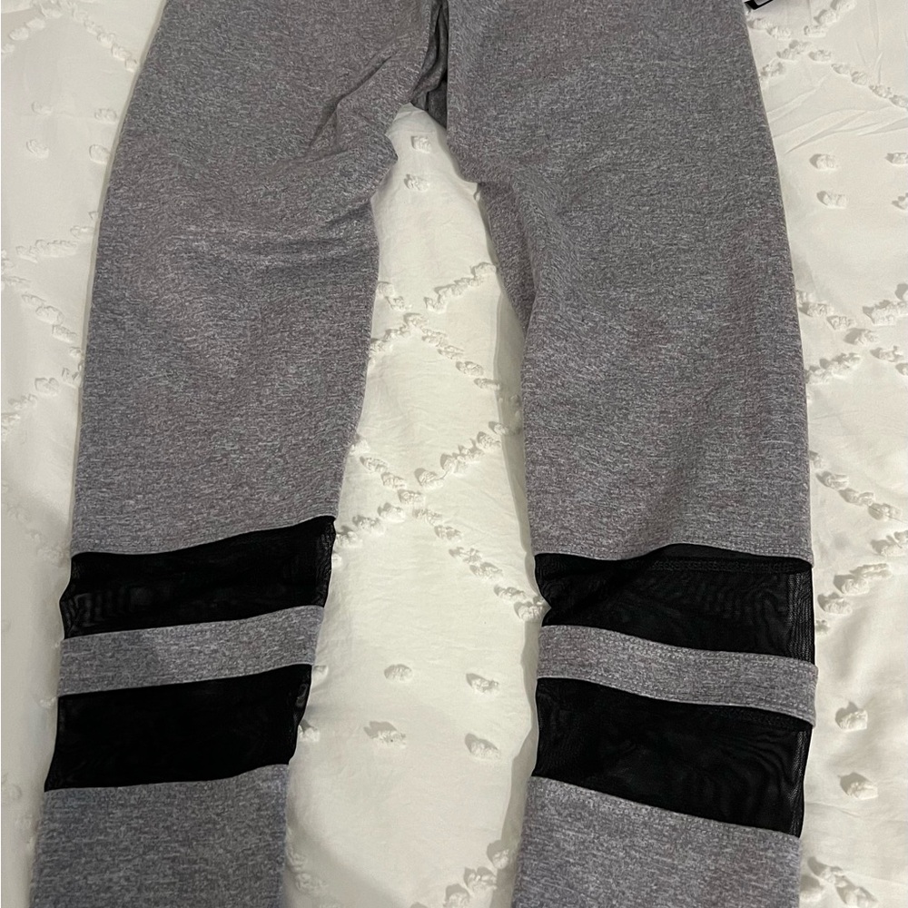 Onzie high rise midi 7/8 racer pants